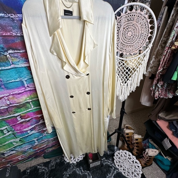 Magda Butrym Silk Punta Cana Cream Trenchcoat. Size 40 Highly Sought Item LUXURY - Picture 1 of 8